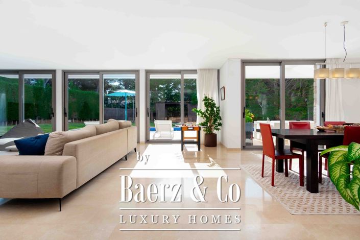 Image No.27-5 Bed Villa for sale