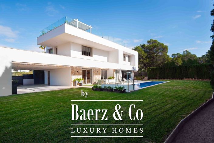 Image No.8-5 Bed Villa for sale