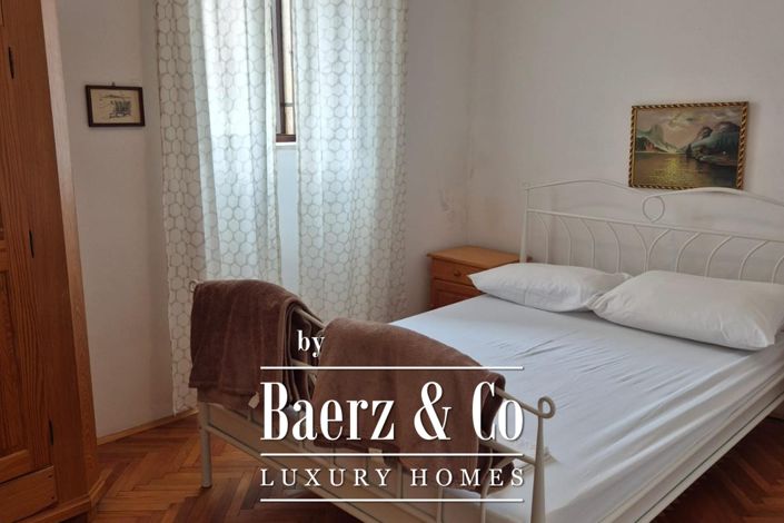 Image No.22-4 Bed Property for sale