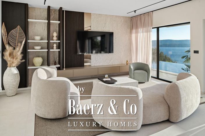 Image No.6-5 Bed Villa for sale