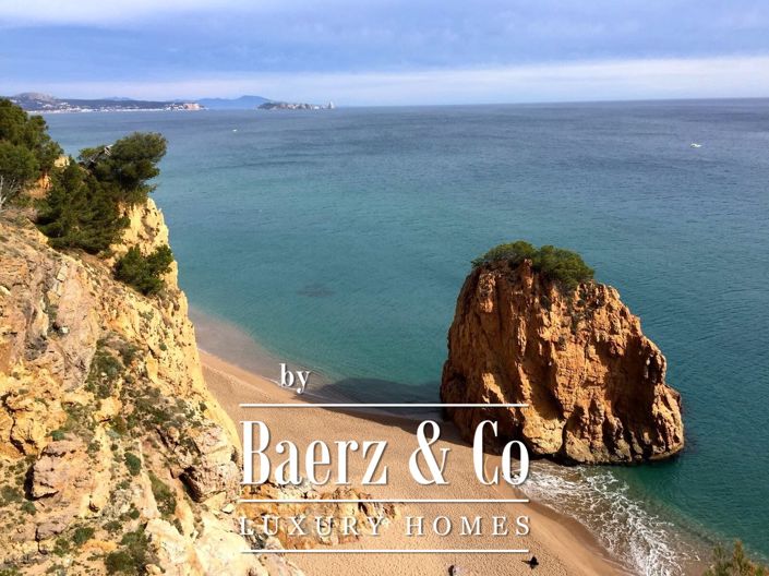 Image No.9-3 Bed Property for sale