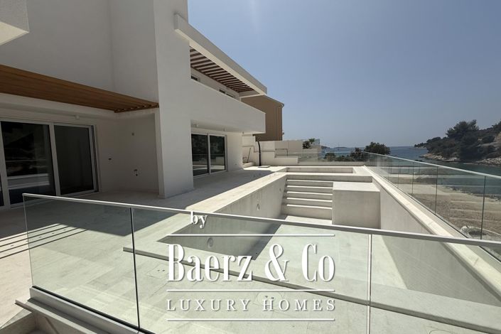 Image No.2-4 Bed Villa for sale