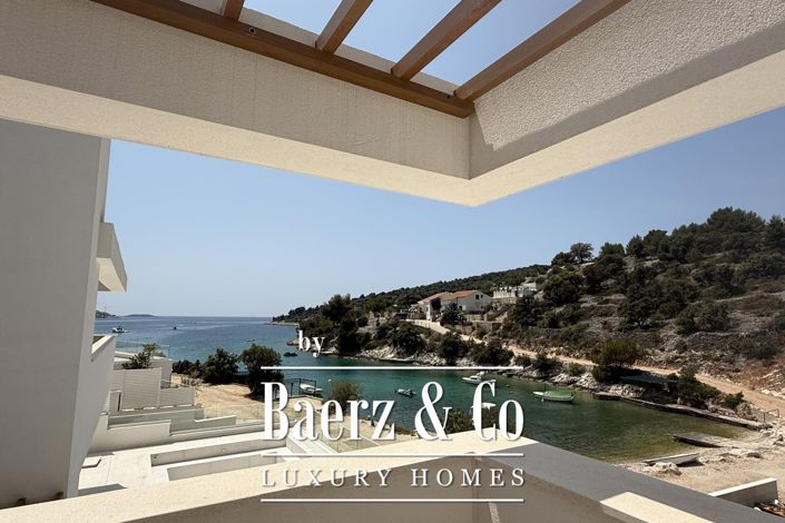 Image No.4-4 Bed Villa for sale