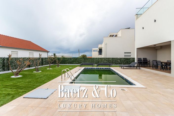 Image No.35-4 Bed Villa for sale