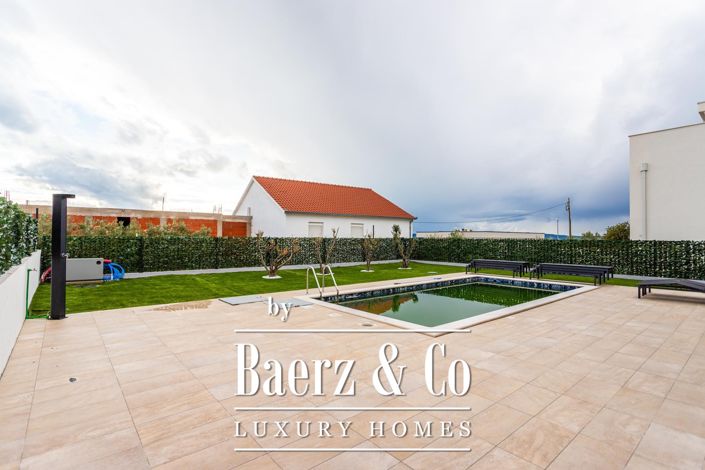 Image No.34-4 Bed Villa for sale