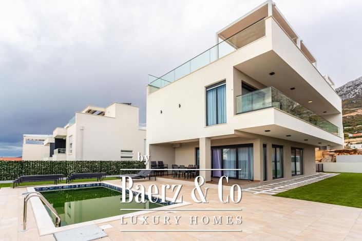 Image No.32-4 Bed Villa for sale