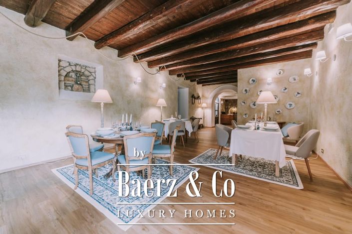 Image No.10-11 Bed House for sale