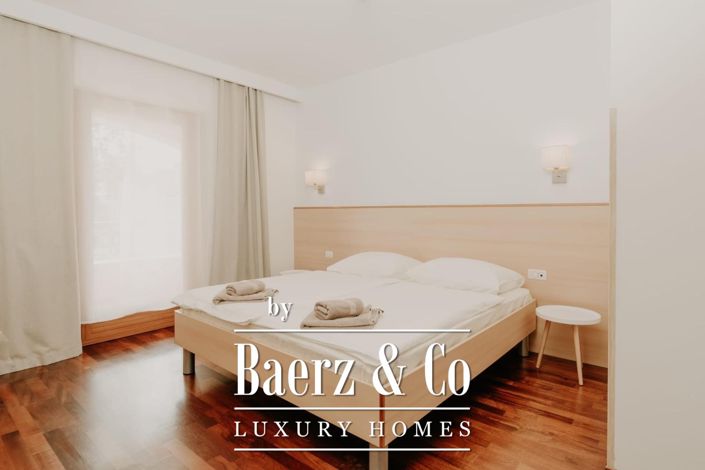 Image No.24-11 Bed House for sale