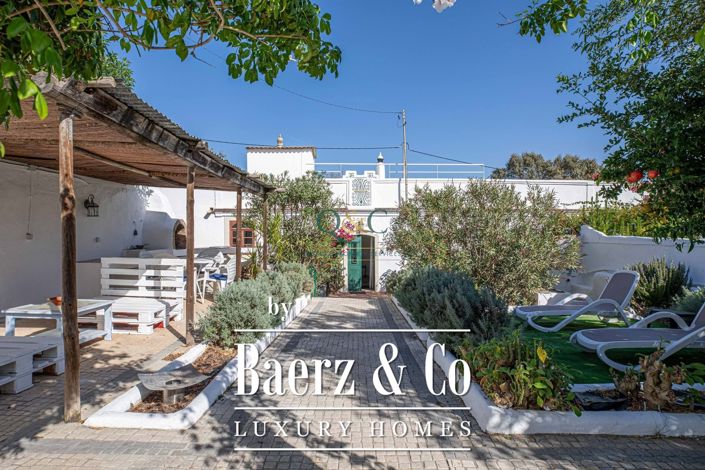 Image No.17-2 Bed Villa for sale