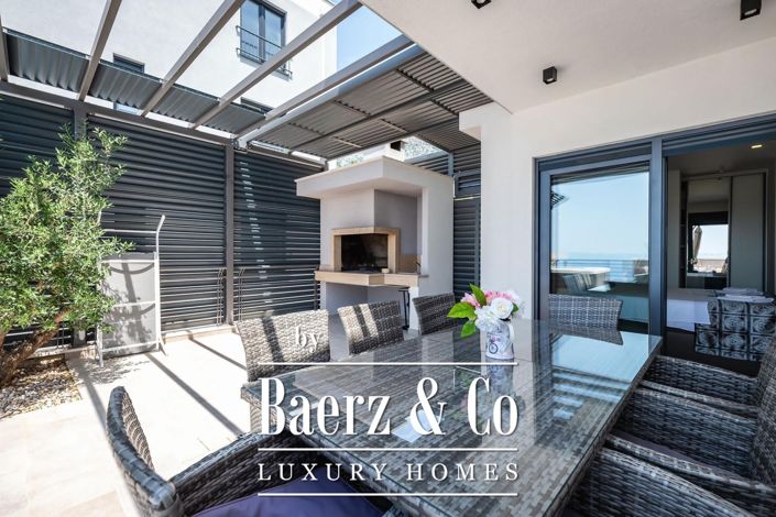 Image No.12-4 Bed Townhouse for sale