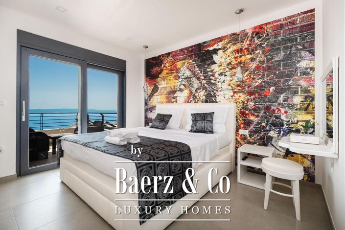 Image No.18-4 Bed Townhouse for sale