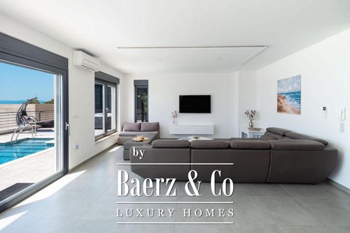 Image No.2-4 Bed Townhouse for sale