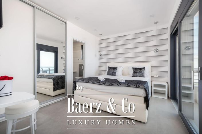 Image No.23-4 Bed Townhouse for sale