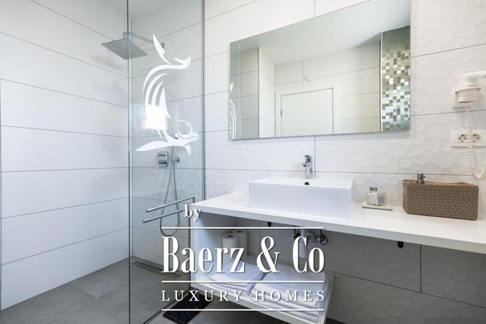 Image No.24-4 Bed Townhouse for sale