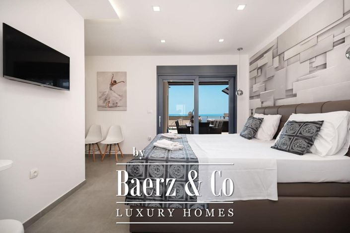 Image No.26-4 Bed Townhouse for sale