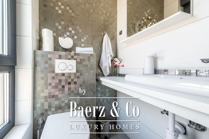 Image No.33-4 Bed Townhouse for sale