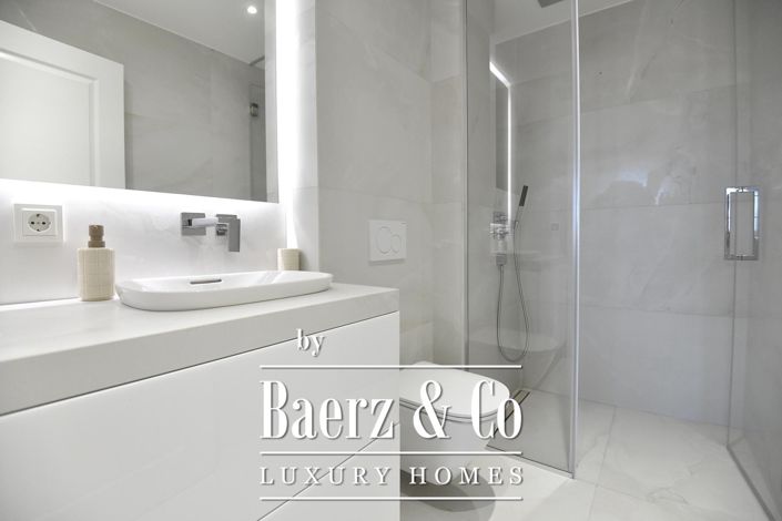 Image No.21-4 Bed Apartment for sale