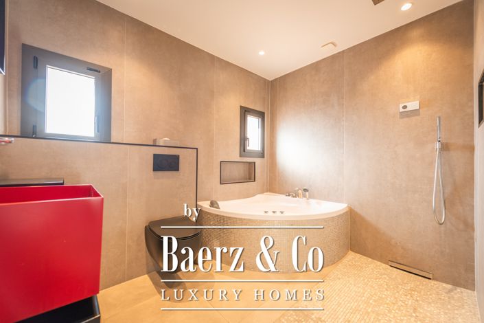 Image No.6-5 Bed Villa for sale