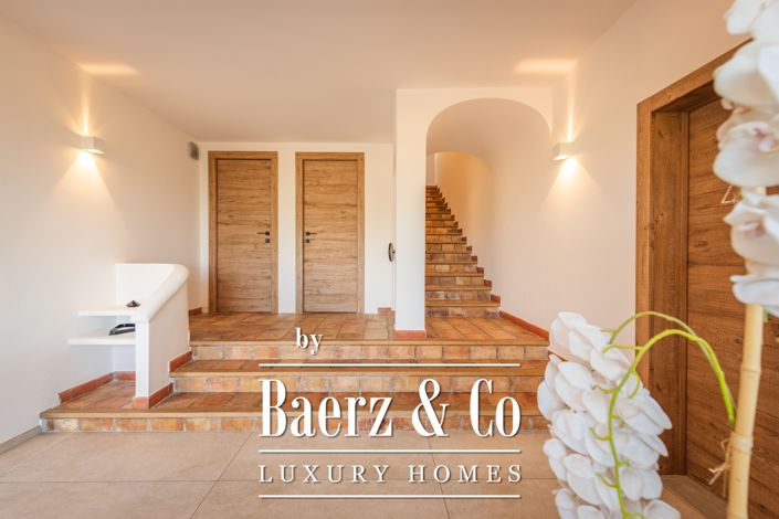 Image No.7-5 Bed Villa for sale