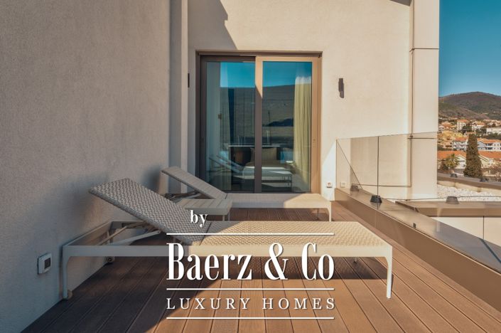 Image No.10-4 Bed Property for sale