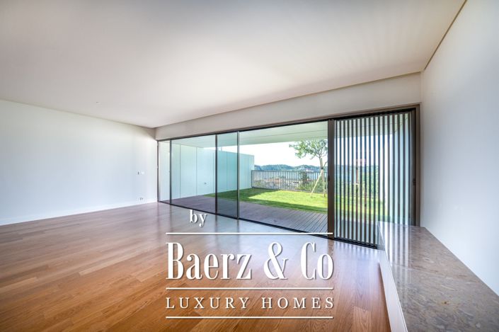 Image No.10-4 Bed House for sale