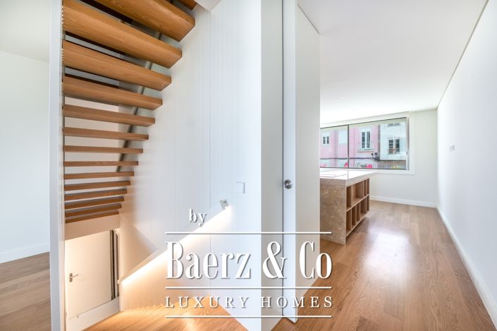 Image No.20-4 Bed House for sale