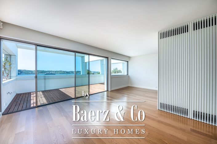 Image No.30-4 Bed House for sale