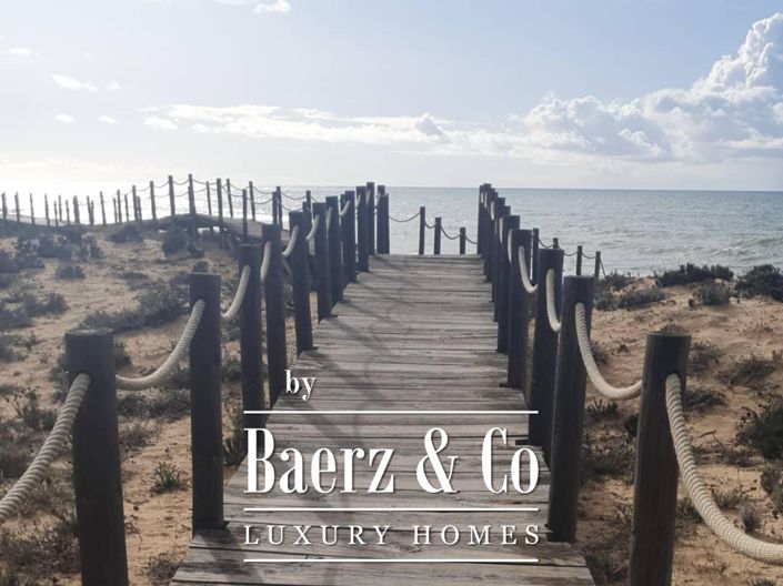 Image No.23-5 Bed House for sale