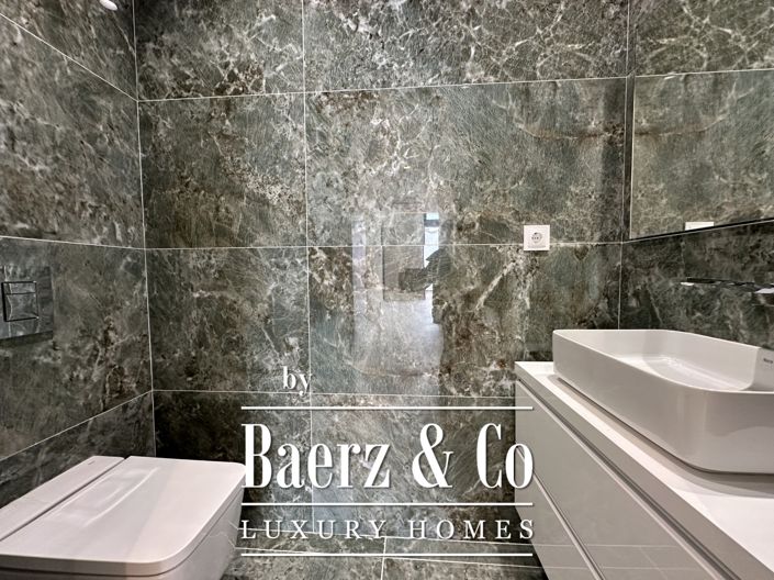 Image No.23-4 Bed House for sale