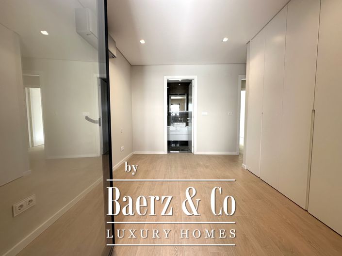 Image No.34-4 Bed House for sale