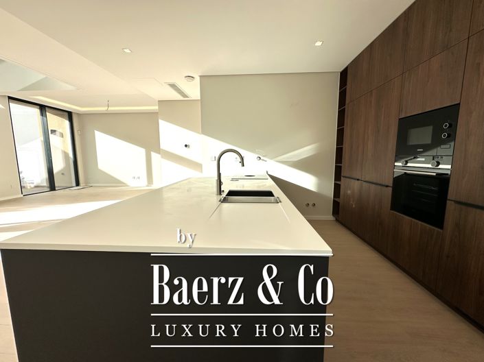 Image No.13-4 Bed House for sale