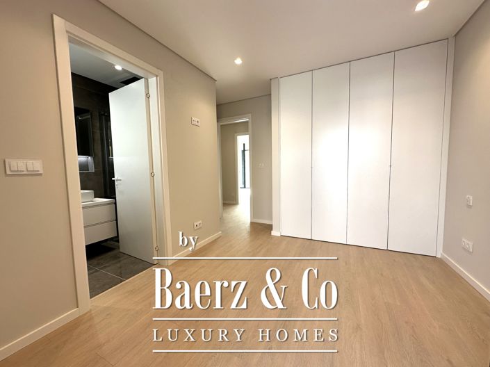 Image No.27-4 Bed House for sale