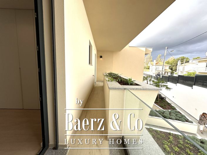 Image No.35-4 Bed House for sale