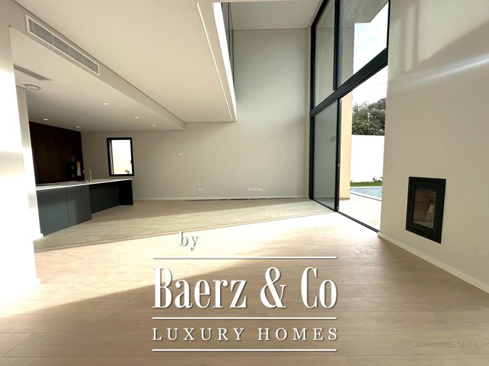 Image No.6-4 Bed House for sale