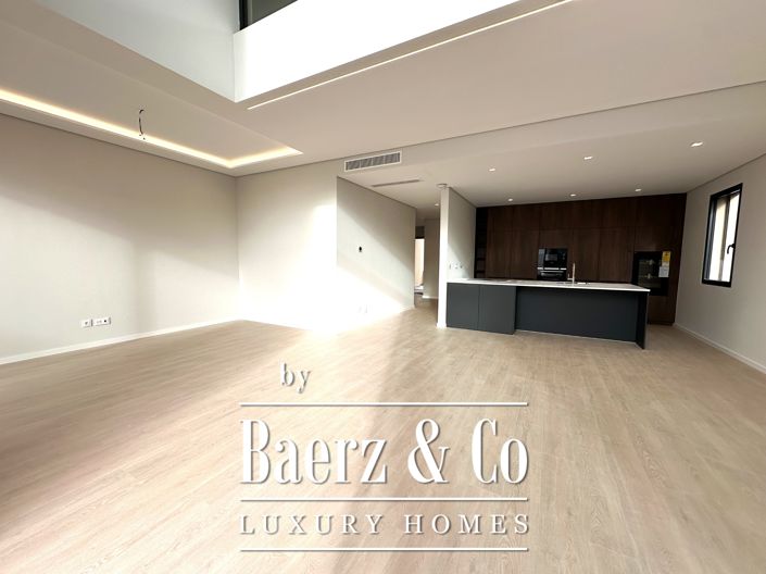 Image No.9-4 Bed House for sale