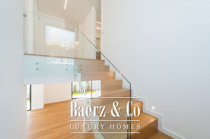 Image No.22-4 Bed House for sale