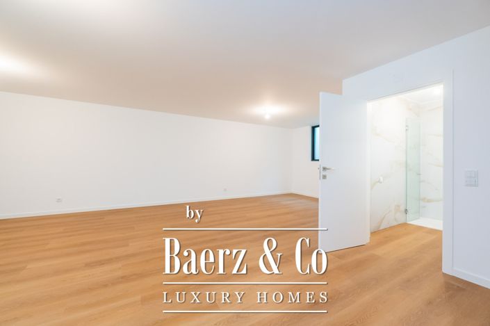 Image No.32-4 Bed House for sale