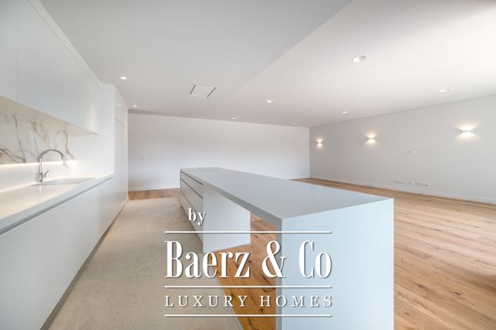 Image No.18-4 Bed Apartment for sale