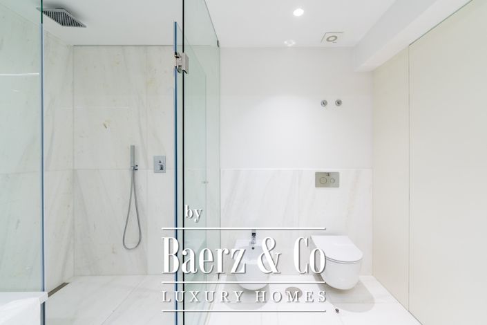 Image No.24-3 Bed Apartment for sale