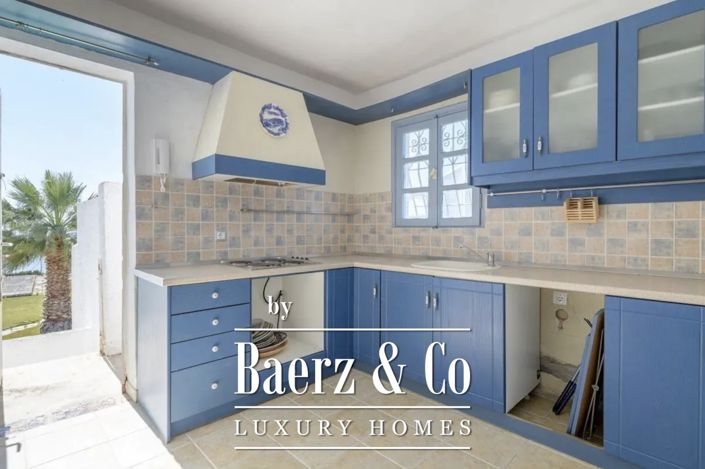 Image No.12-7 Bed Property for sale