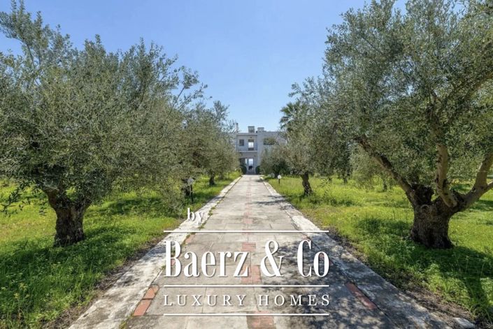 Image No.20-7 Bed Property for sale