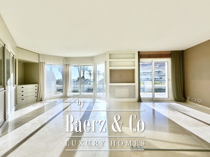 Image No.15-4 Bed Apartment for sale