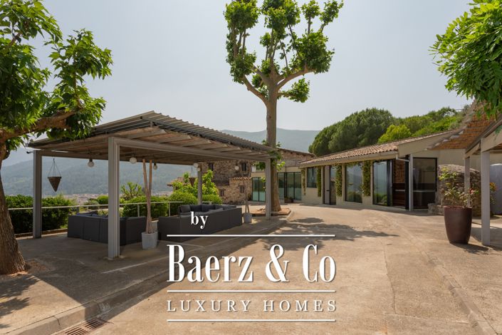 Image No.15-5 Bed Property for sale