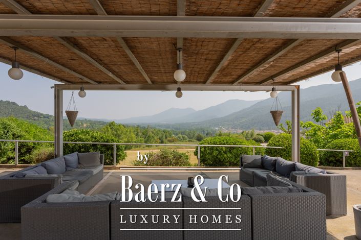 Image No.16-5 Bed Property for sale