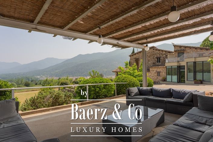 Image No.17-5 Bed Property for sale