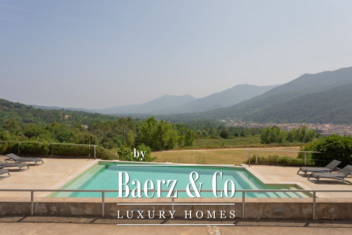 Image No.23-5 Bed Property for sale