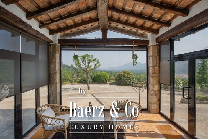 Image No.5-5 Bed Property for sale