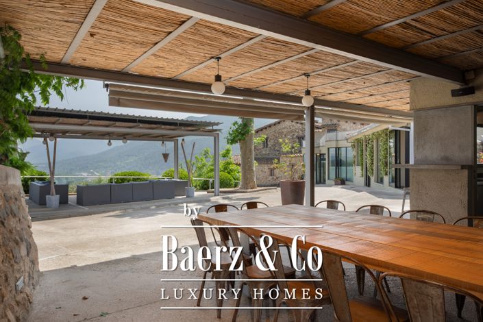 Image No.7-5 Bed Property for sale