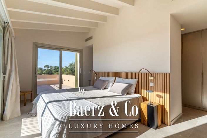 Image No.12-3 Bed Country House for sale