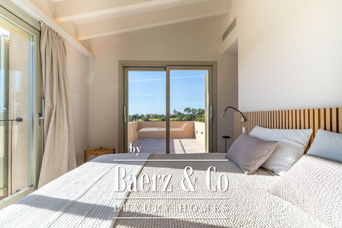 Image No.14-3 Bed Country House for sale